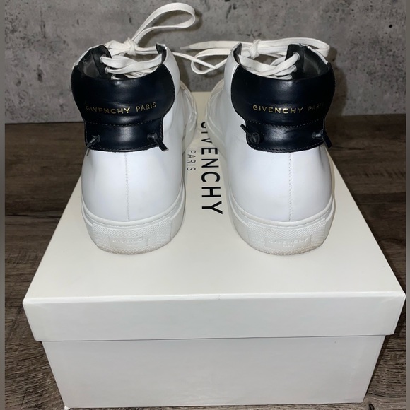 GIVENCHY HIGH TOP SNEAKERS - Picture 2 of 4